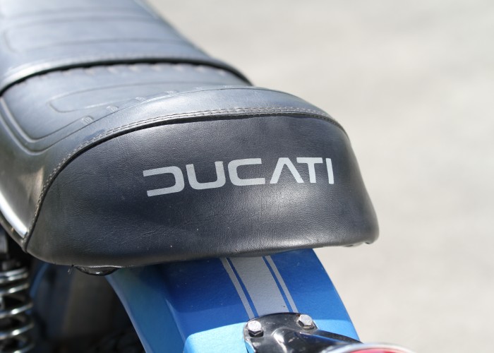 Ducati 860 GTS siedzenie